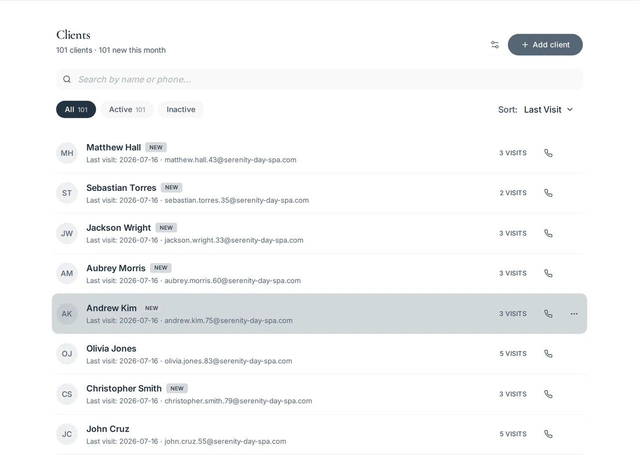 Booct clients list: searchable client roster with visit counts, last-visit dates and quick contact actions